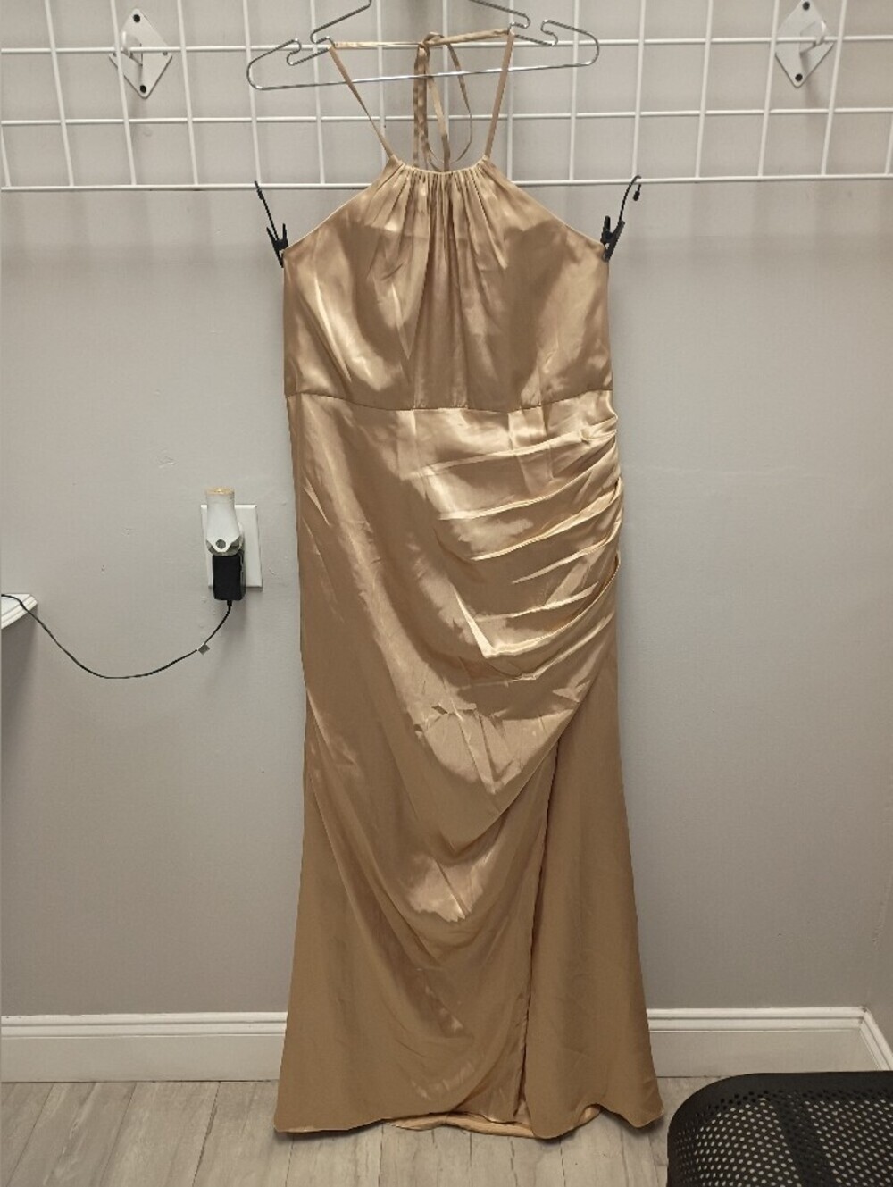 DAVID'S BRIDAL Elegant Satin Halter Evening Dress in Champagne